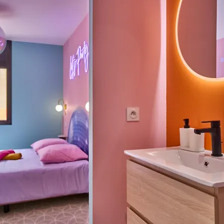 La Orange - Disco - Proche Cité Médiévale Et Centre à Pied *